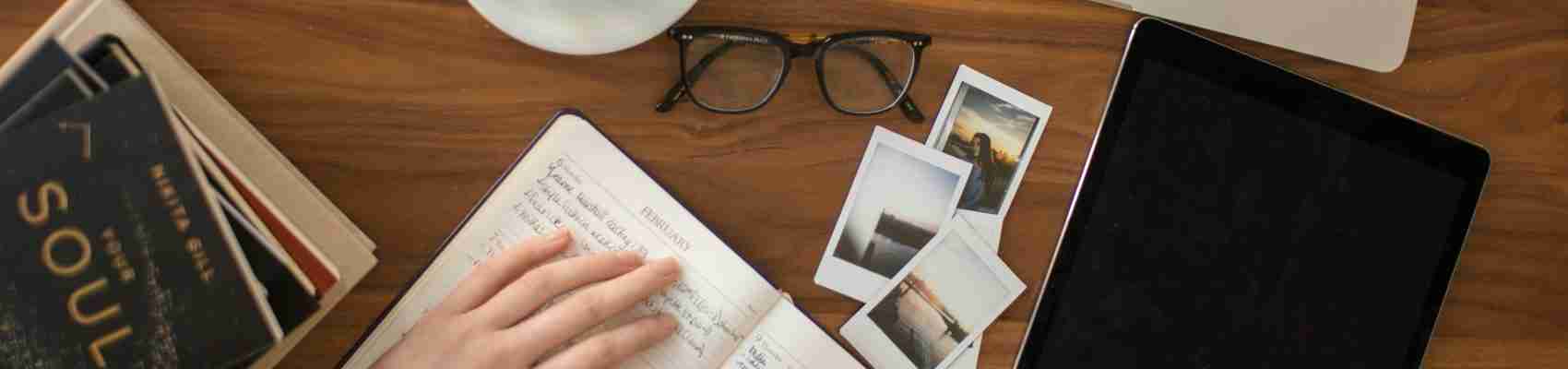 budget travel tips, cheap flights